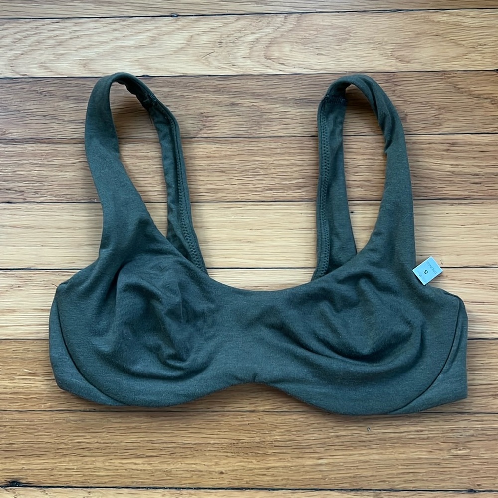 PINK VS nwt bralette